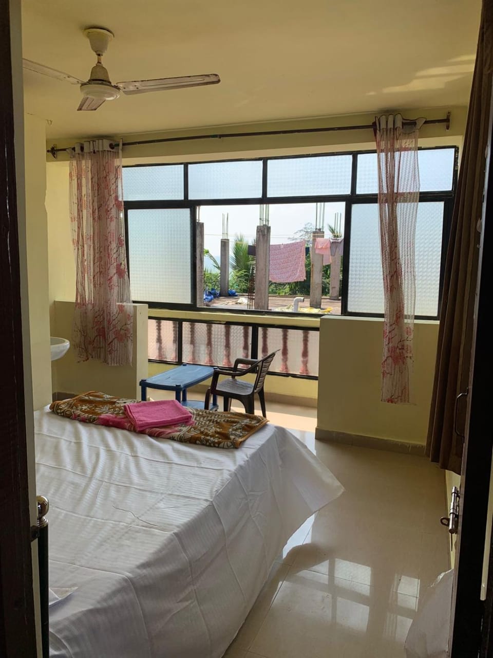 Bed, Balcony/Terrace, Living room, Photo of the whole room, Seating area, Dining area