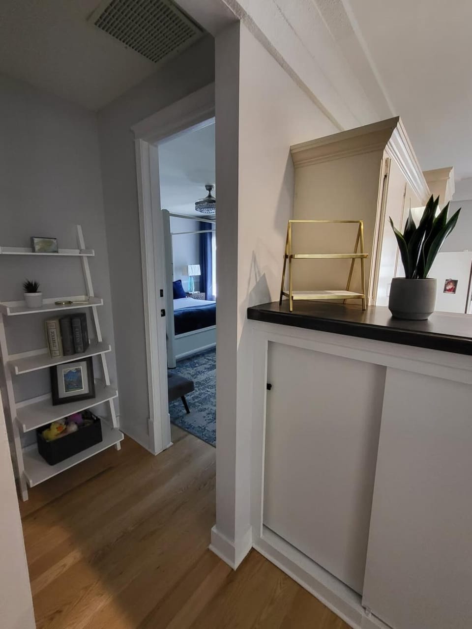 Terrace On Main Street Apartment in Murphys