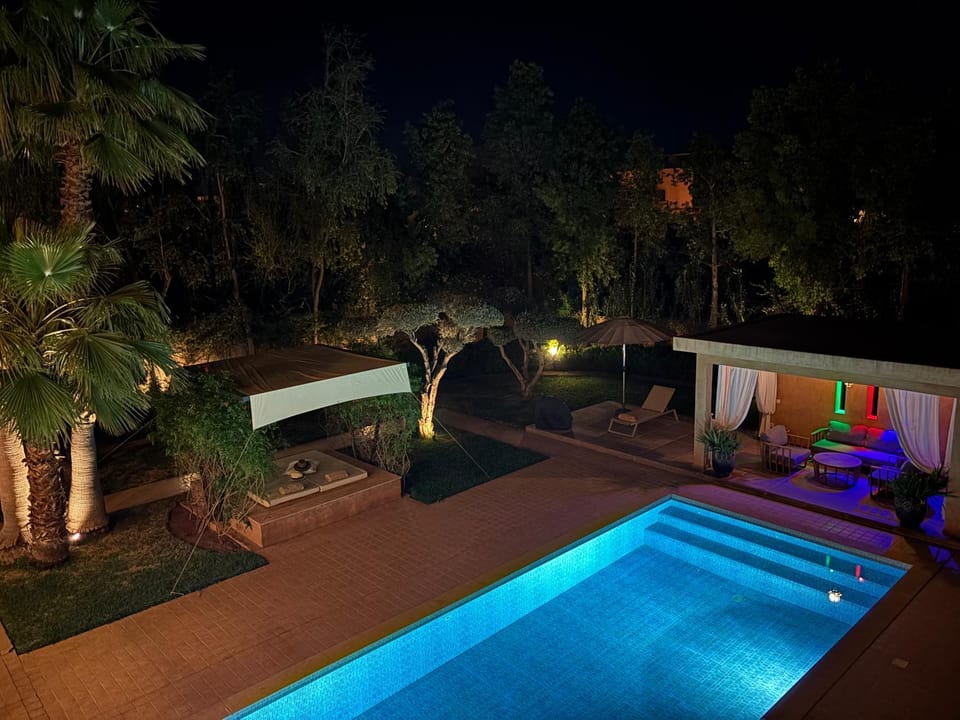 Garden, Swimming pool, Swimming pool