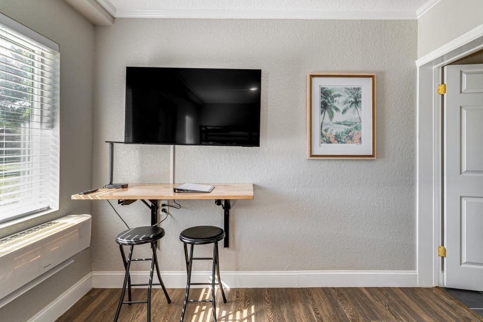 2 Mi to Chassahowitzka River! Cozy Resort Studio Apartment in Florida