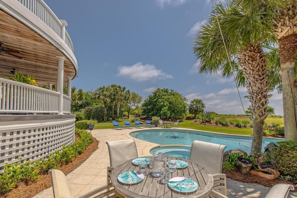 4201 Tenth Street House in Saint Simons Island
