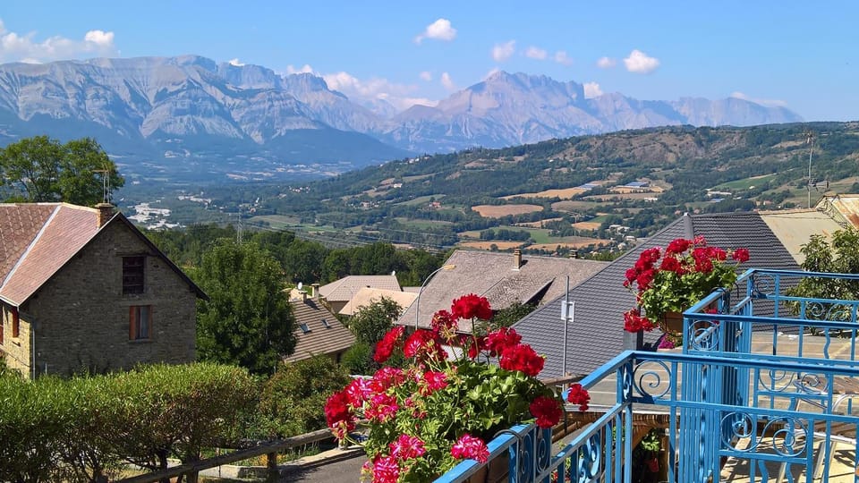 View (from property/room), Balcony/Terrace, Mountain view