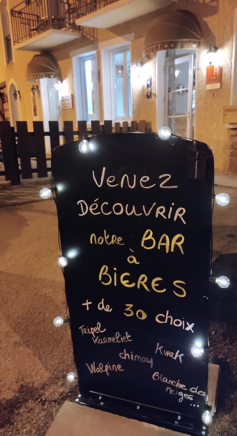 Lounge or bar