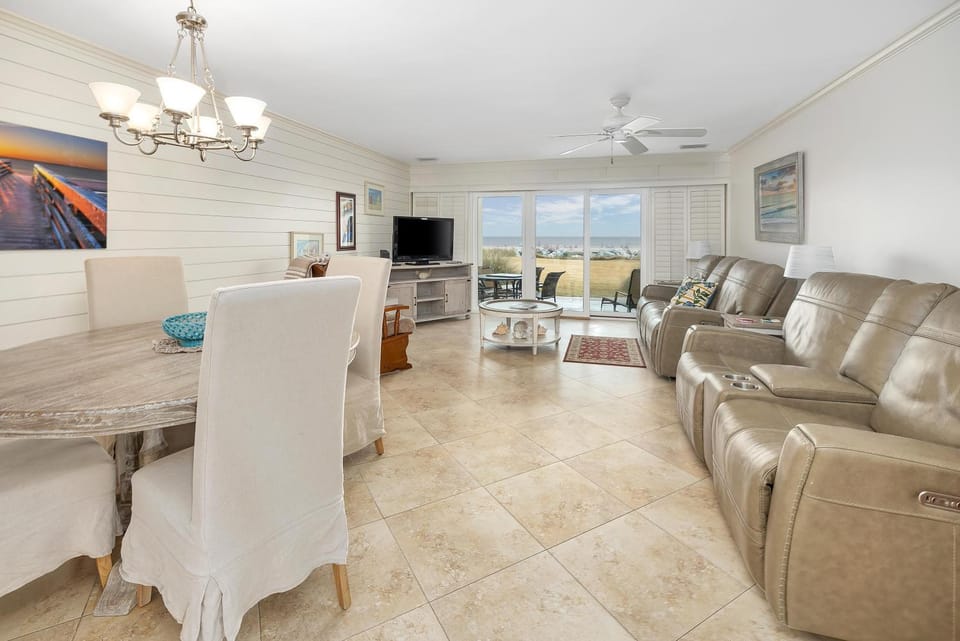 1112 Beachview Drive House in Saint Simons Island
