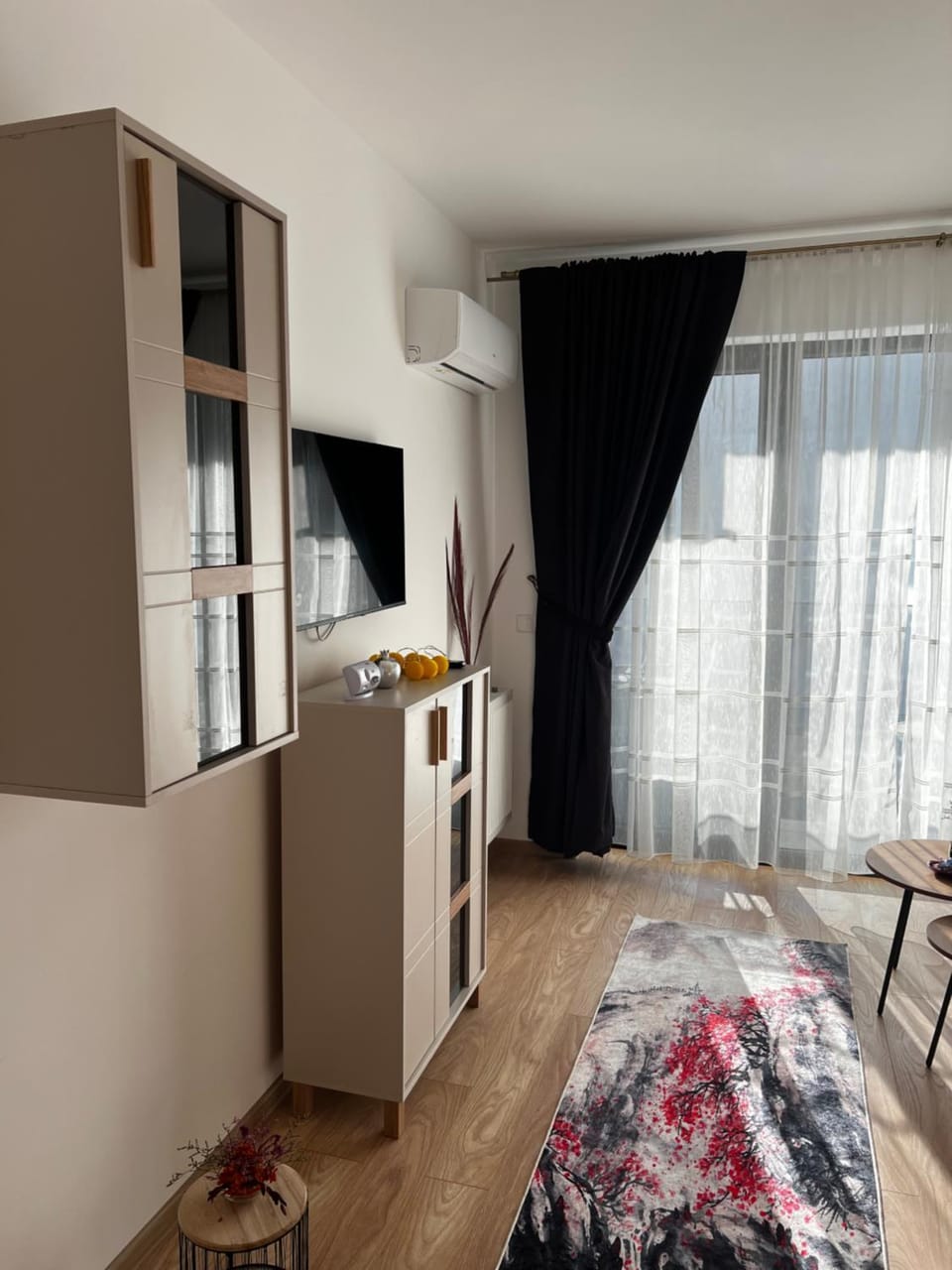 Photo of the whole room, Bedroom, minibar, stove