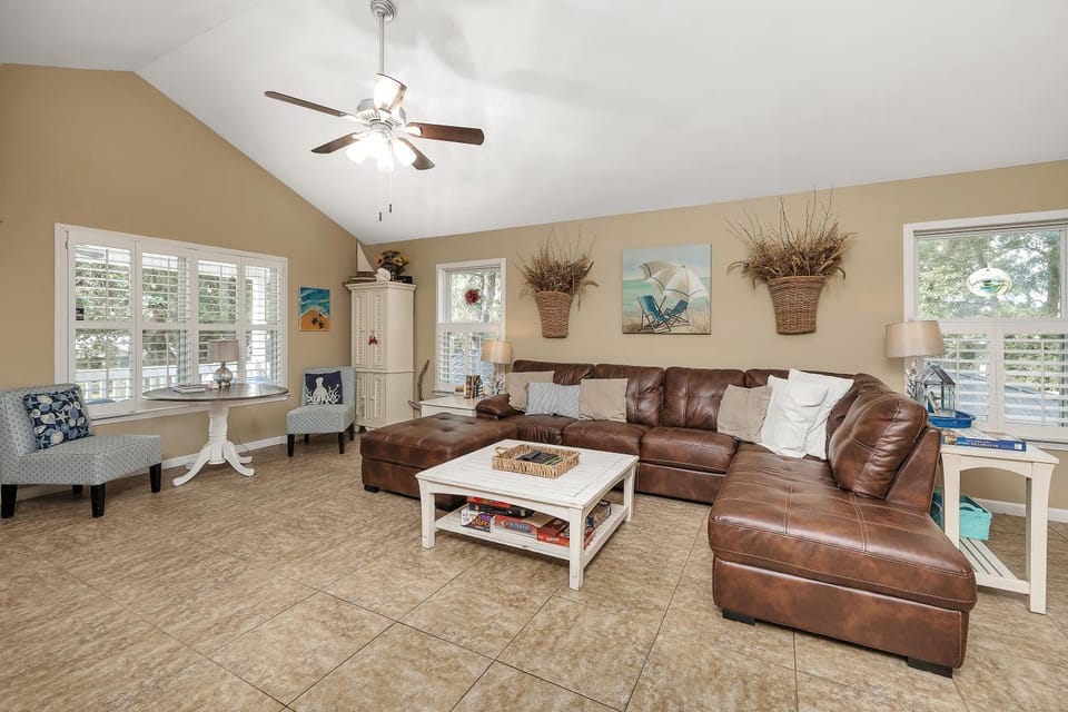 1007 Mallery Street House in Mallory Park