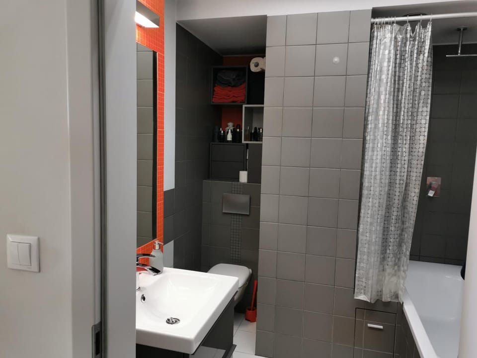 Shower, Bathroom, Bath