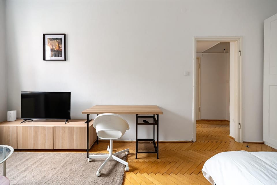 Nowy Świat Modern Studio Apartment in Warsaw