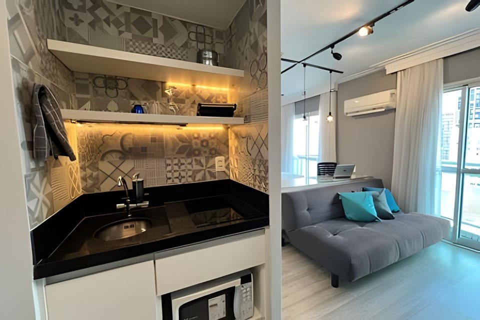 Food close-up, Coffee/tea facilities, Kitchen or kitchenette, Living room, Food and drinks, Seating area, Food, Meals, Breakfast, Lunch, Dinner, Drinks