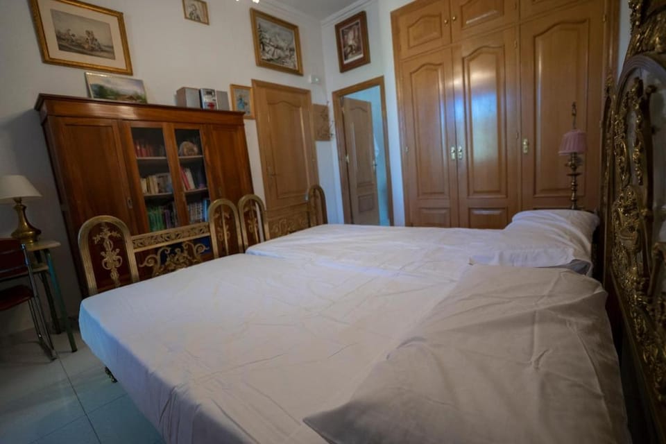 Bed, Photo of the whole room, Bedroom, wardrobe