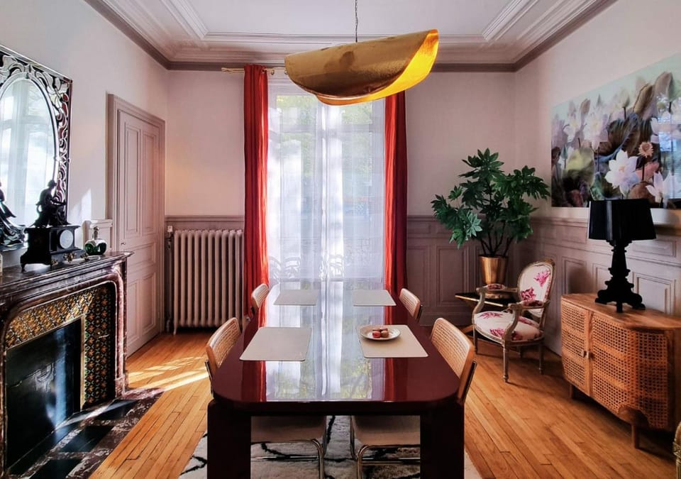 Living room, Dining area, Diving