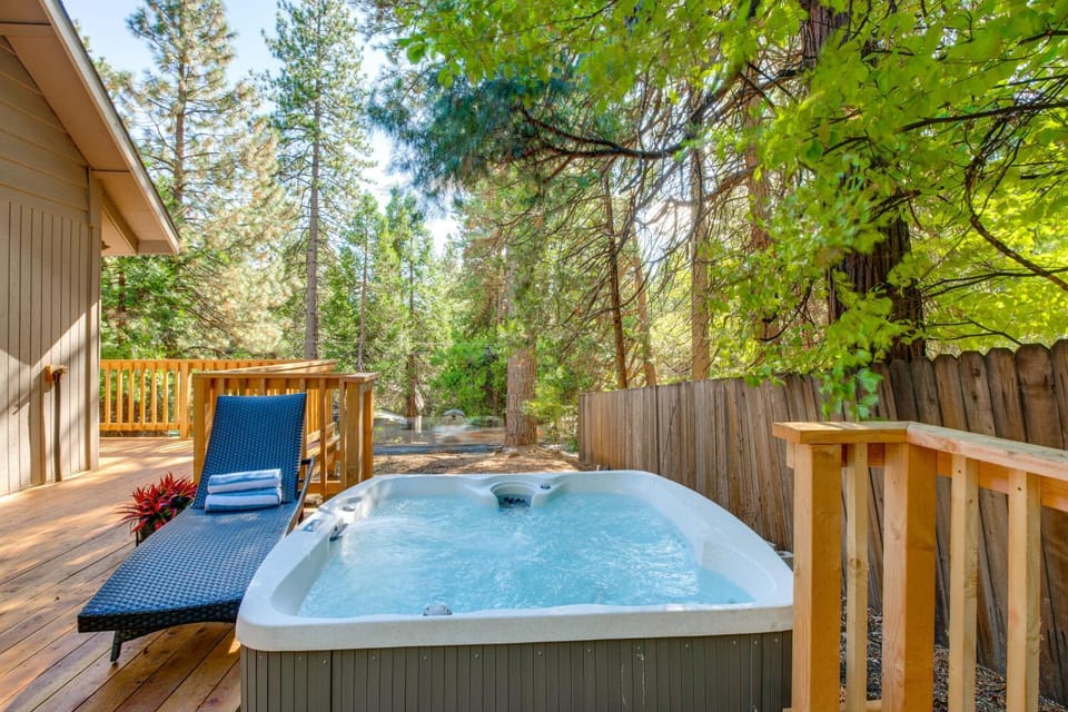 Hot Tub & Game Room: Luxe Cabin, Day Trip to Tahoe Cabin in Pollock Pines
