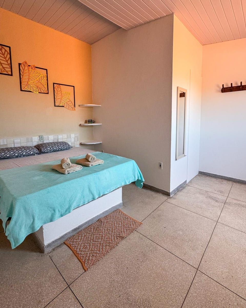 Bed, Photo of the whole room, towels