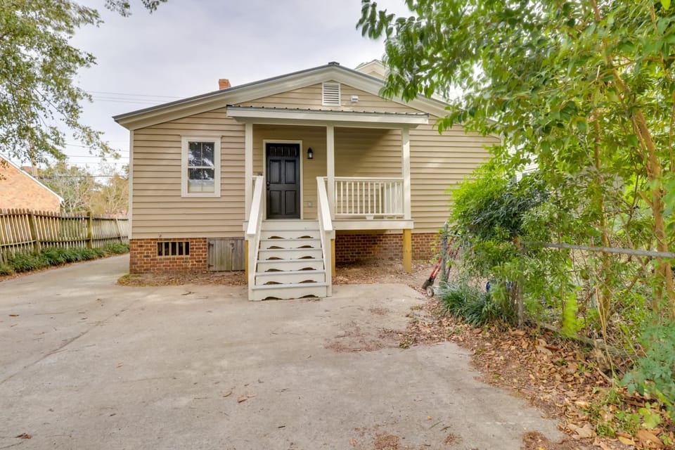 Steps to Downtown! Family Home in Historic Edenton House in Edenton