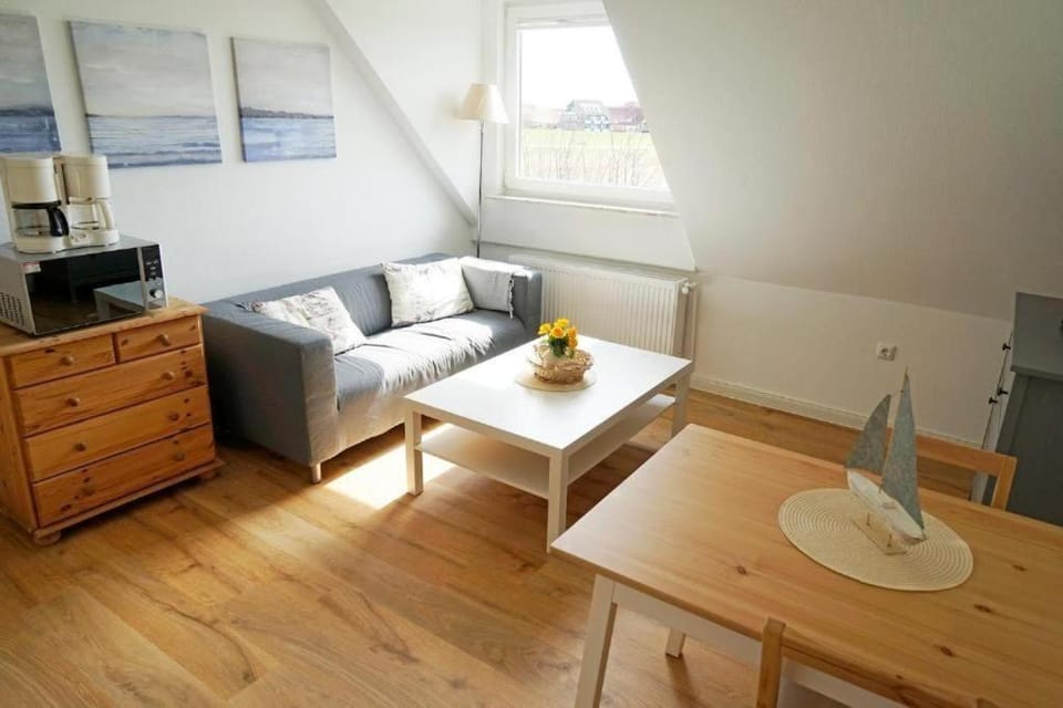 Kitchen or kitchenette, Living room, pet friendly