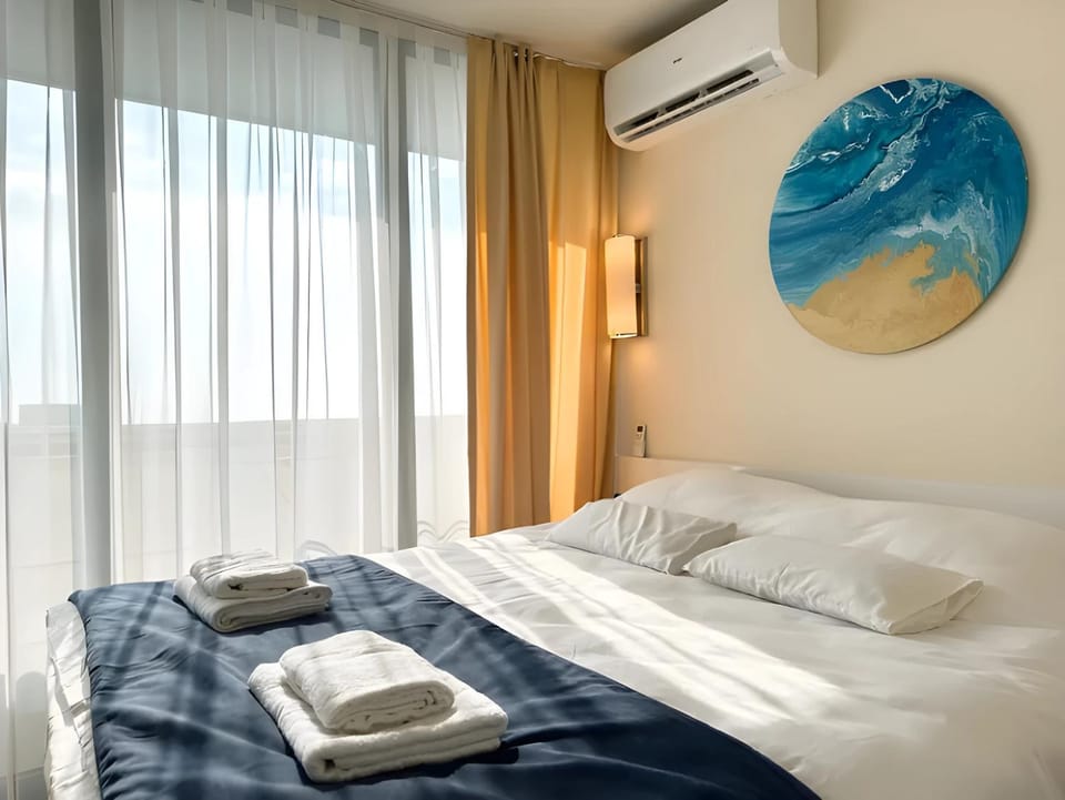 Luxury City apartments sea view Apartment hotel in Batumi