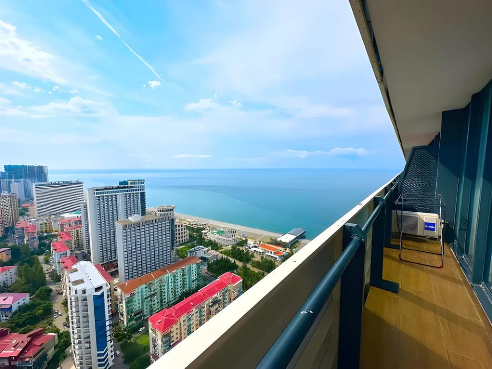 Luxury City apartments sea view Apartment hotel in Batumi