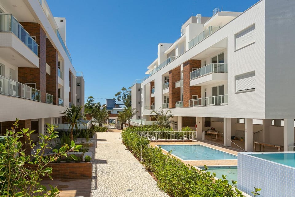 Novo Campeche - 500m from the sea: Moana Club Condominium Apartment in Florianopolis