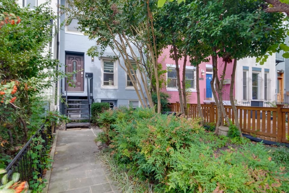 Central DC Location! Urban Oasis in Logan Circle House in Arlington