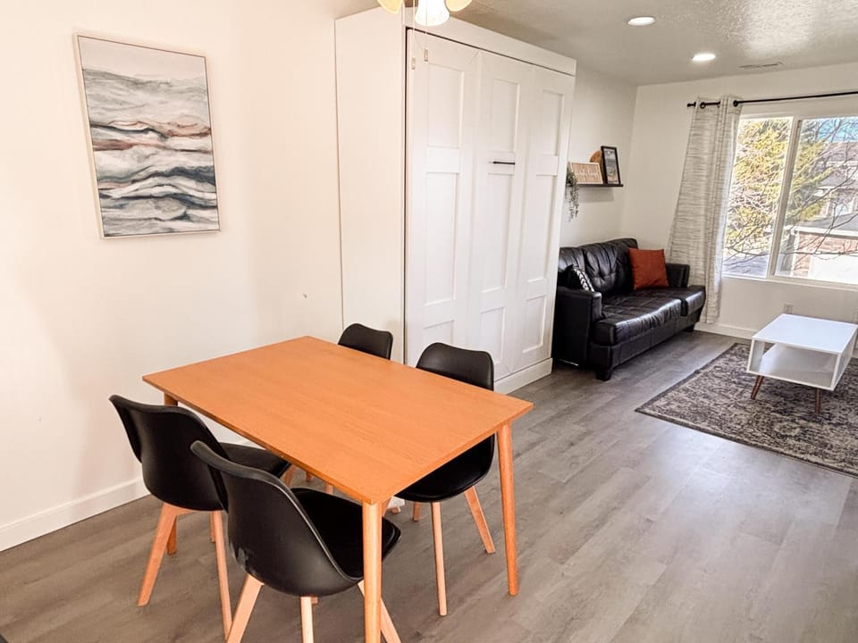 Condo #220 - 14-plex Building House in Garden City