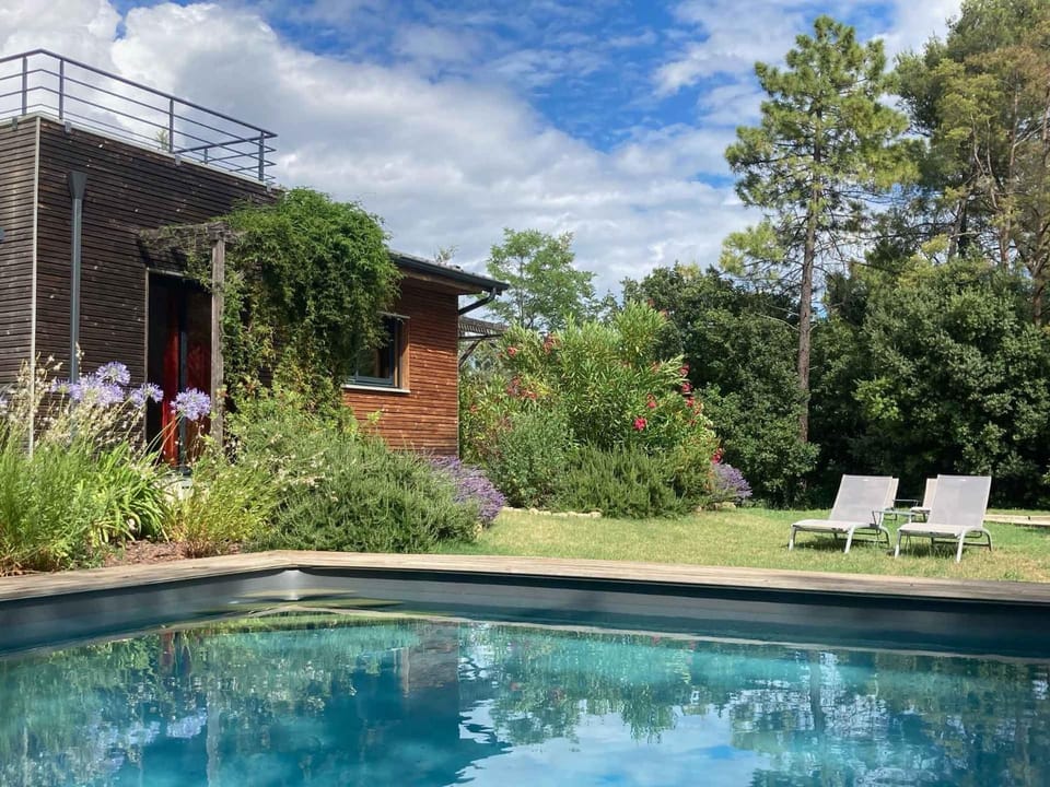 Property building, Day, Garden, Garden view, Pool view, Swimming pool, sunbed