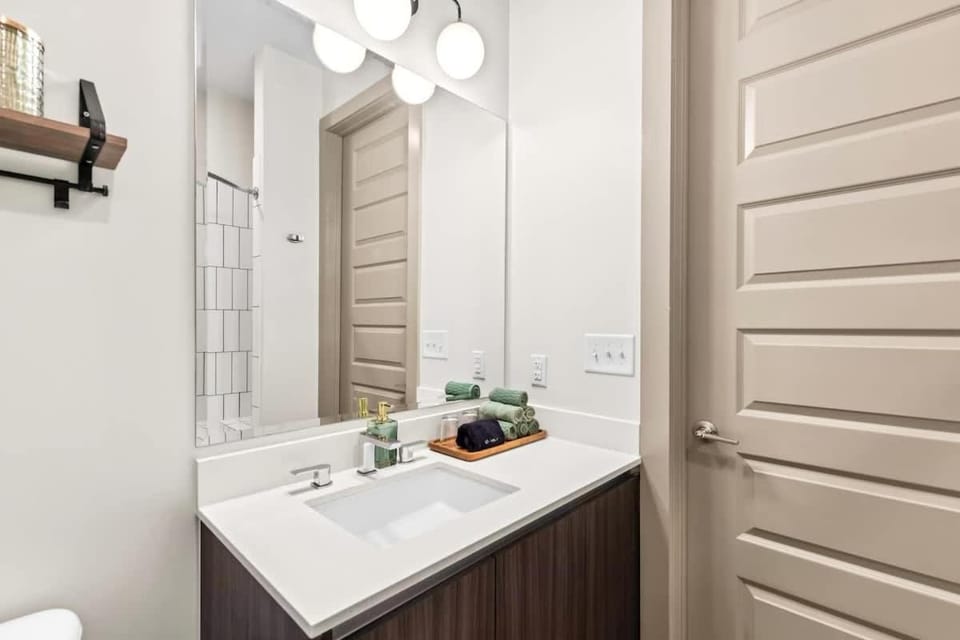 Skyline High Apartment in Atlanta