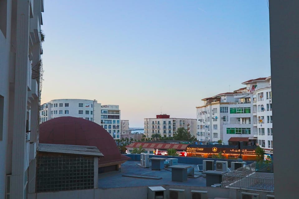 Neighbourhood, City view, Street view, Location