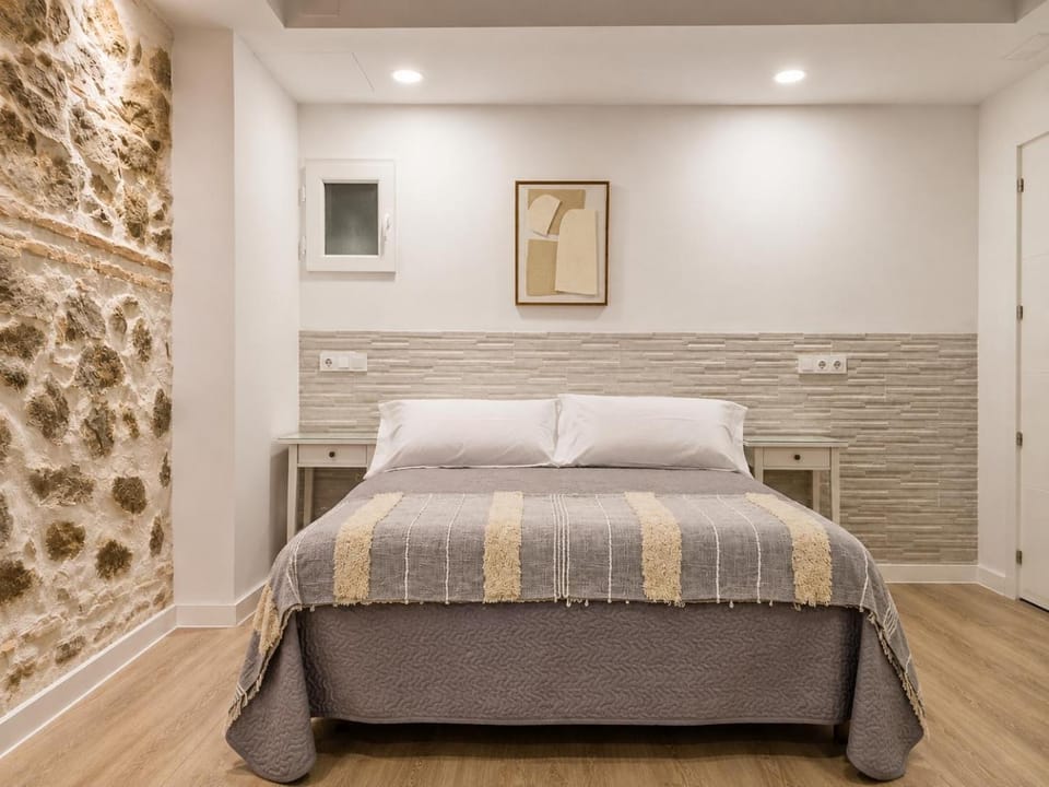 Bed, Photo of the whole room