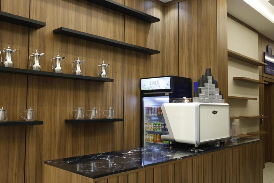 Coffee/tea facilities, Lounge or bar
