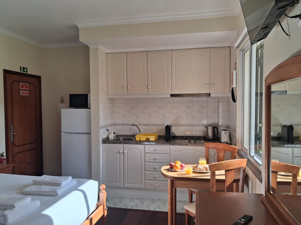 Ribeira Brava Studios - J Apartment in Madeira District