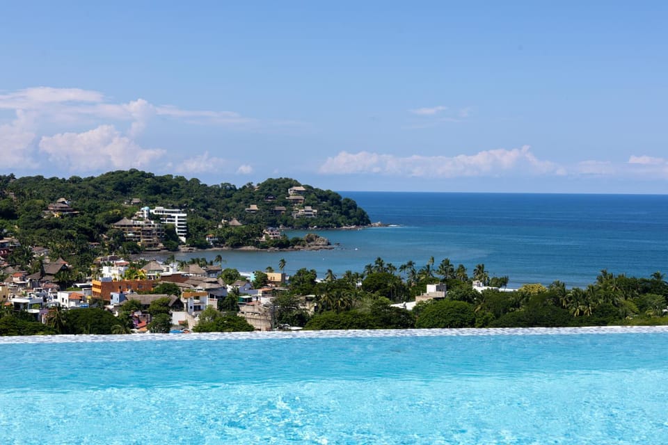 Pool view, Sea view, Swimming pool