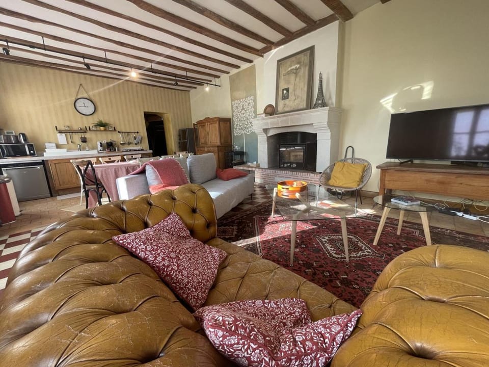 Gîte de charme, jardin privé, proche Tours, animaux admis - FR-1-381-637 House in Joué-lès-Tours