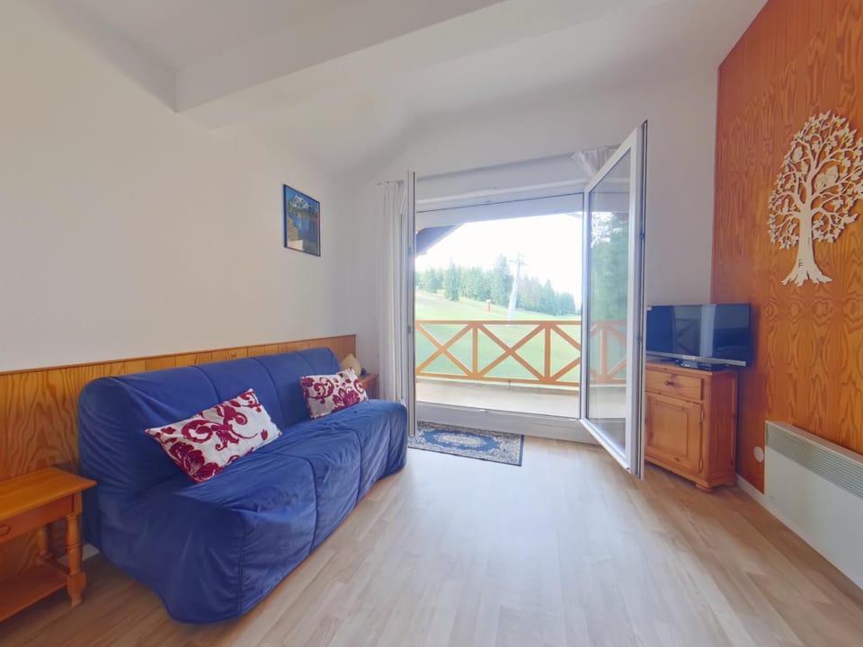 Ski aux pieds : Appartement 6 pers. aux Rousses - FR-1-834-14 Apartment in Jura