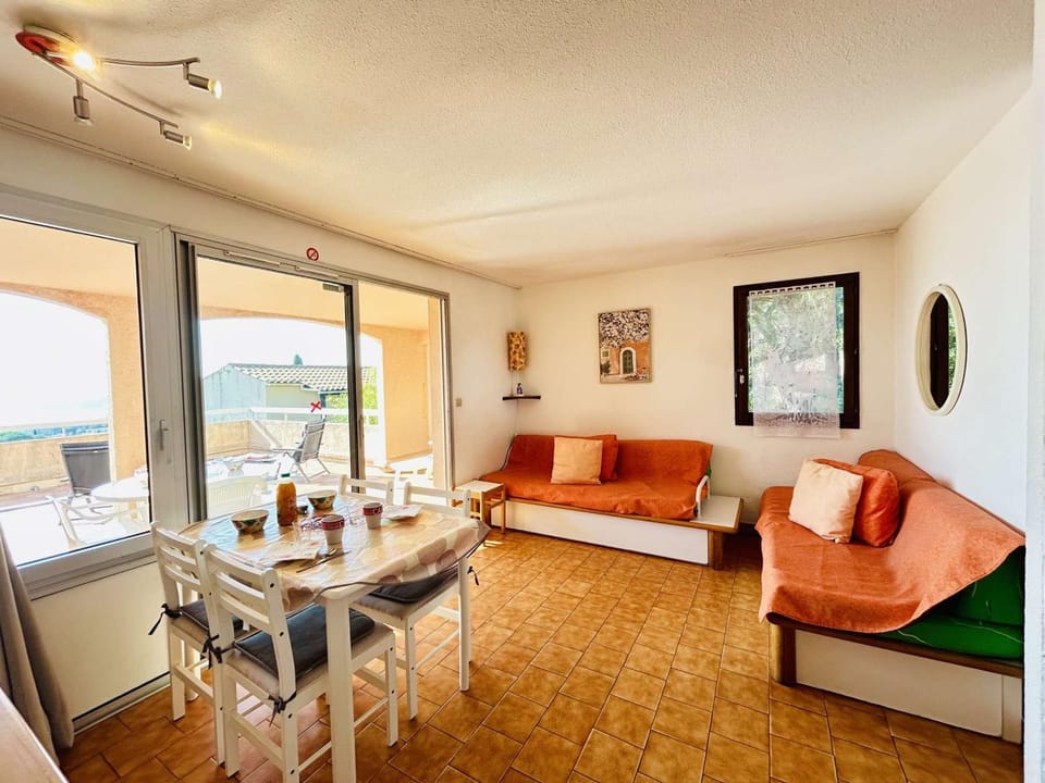 Appartement 2 pièces, terrasse vue mer, proche plage - FR-1-226-565 Apartment in Sainte-Maxime