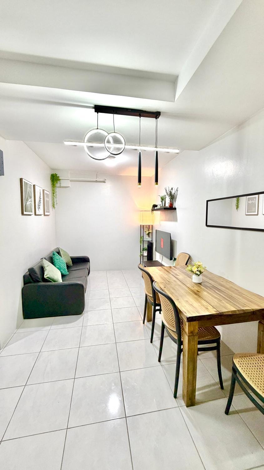 2 Bedroom Condo Fully-Furnished good for 5-6pax by Gerra at Urban Deca Homes Banilad Apartment hotel in Cebu City