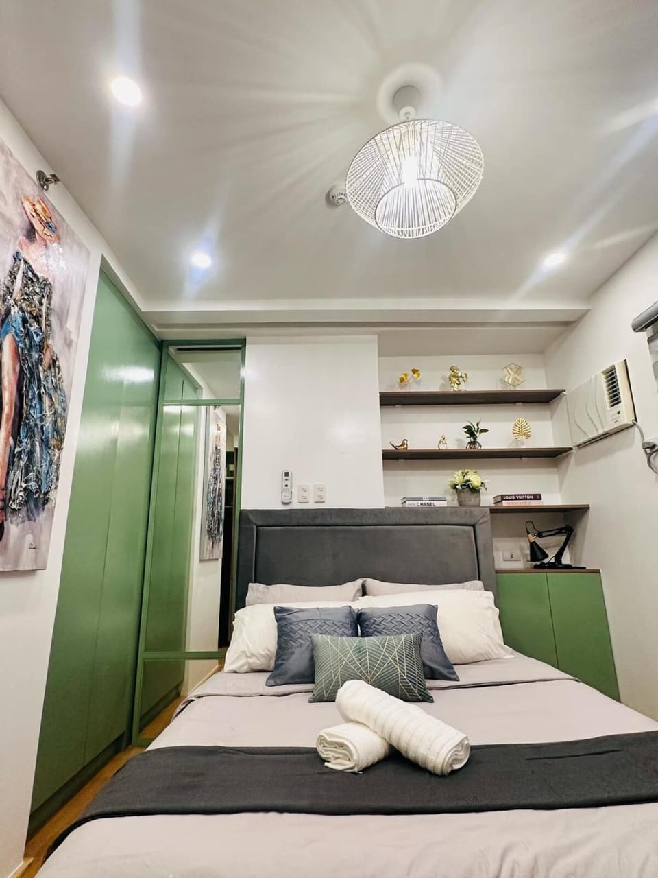 Bed, Bedroom
