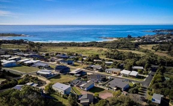 Seascape Retreat House in Bicheno