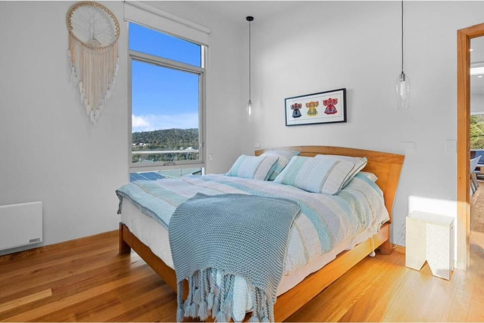 Seascape Retreat House in Bicheno