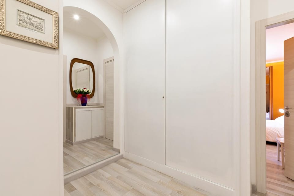 Lobby or reception, On site, Internal: Not applicable to any particular room