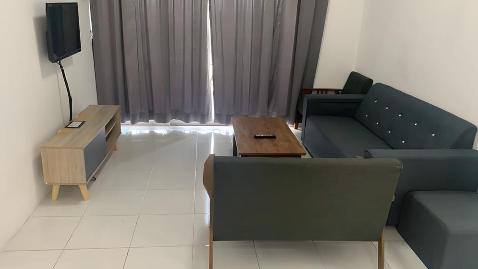 Communal lounge/ TV room, TV and multimedia, Living room, Seating area