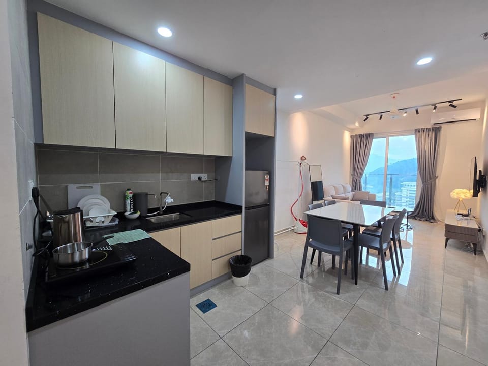 Kitchen or kitchenette, Living room, Seating area, Dining area, pet friendly, stove