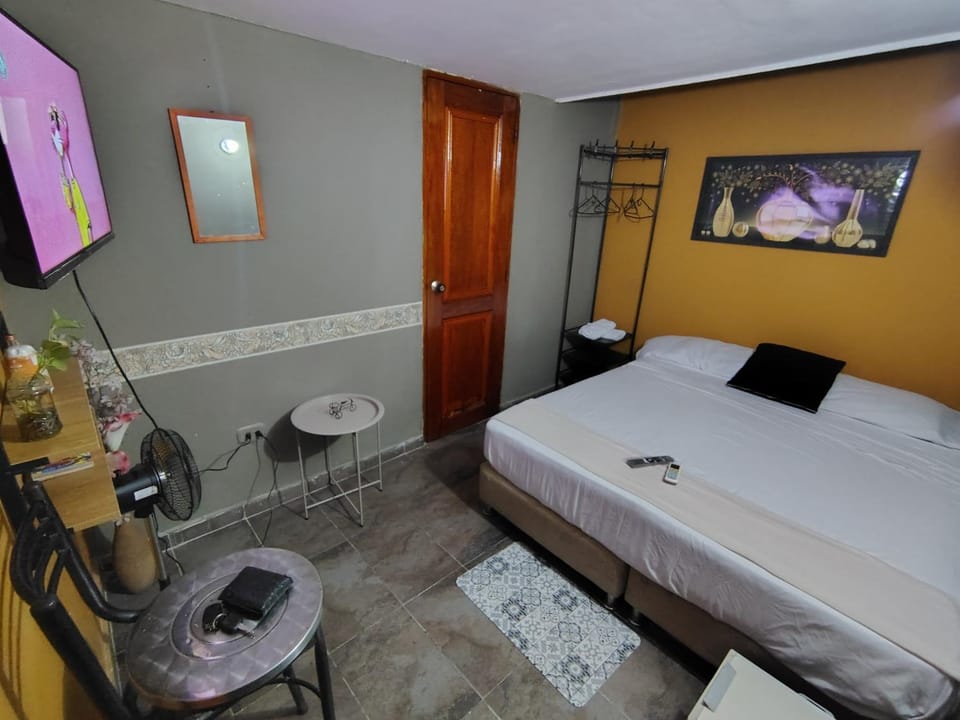 TINY ROOM con Ventilador Hotel in Cartagena