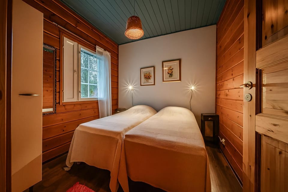 Bed, Photo of the whole room, Bedroom, heating, internet, pet friendly, towels, wardrobe