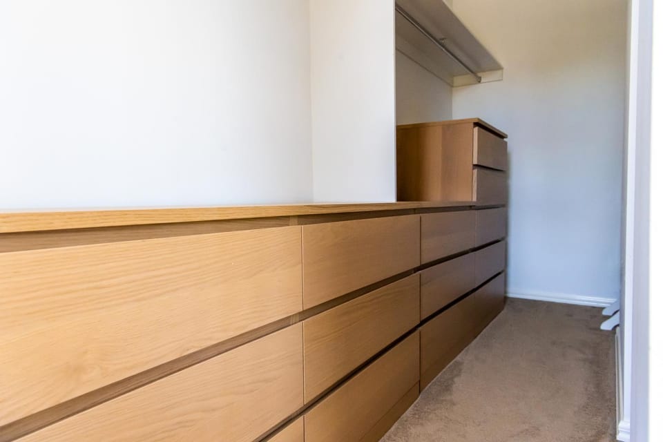 Bright, comfortable family home in leafy Forest Hill Bed and Breakfast in Melbourne