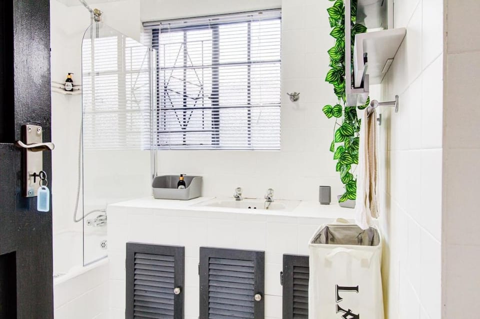 Spacious Valkyrie One-bedroom Apartment in Pretoria
