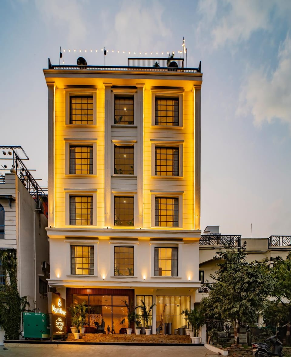 Property building, Facade/entrance