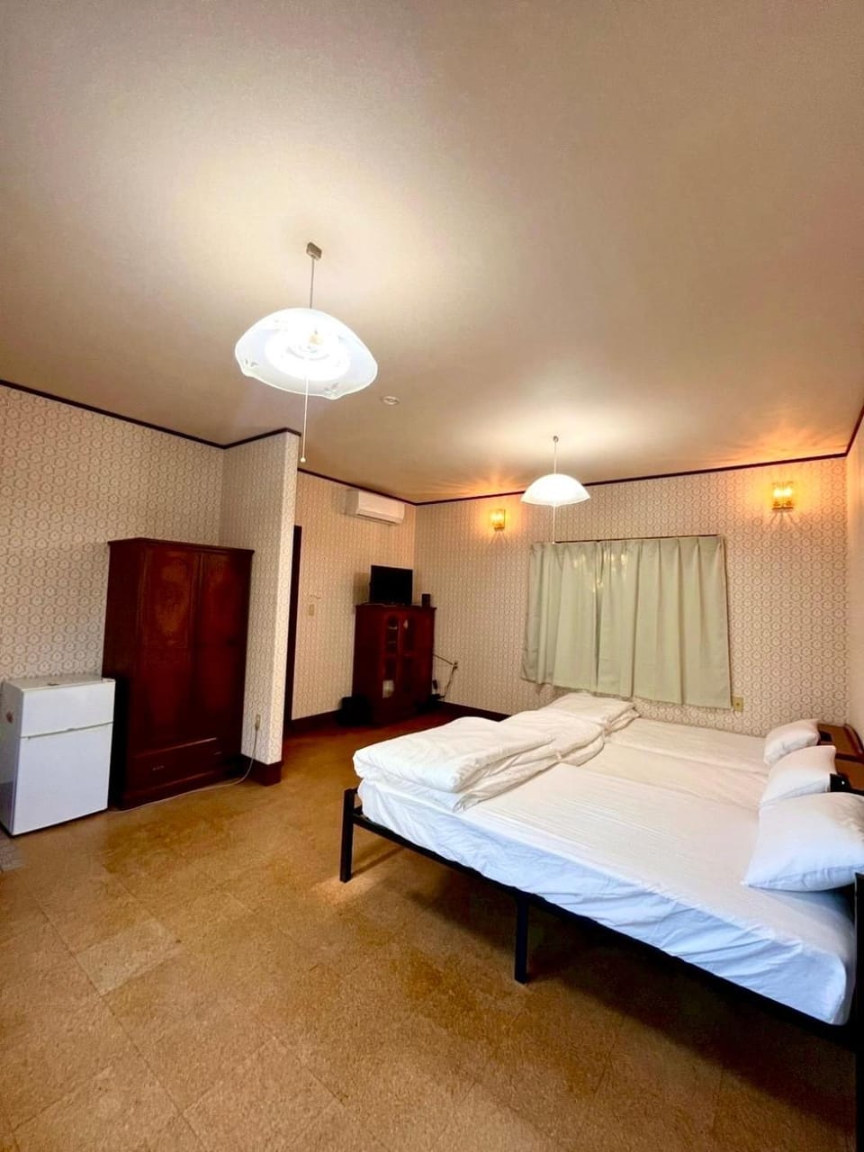 波浮とみや 全部屋個室 伊豆大島 Bed and Breakfast in Tokyo Prefecture