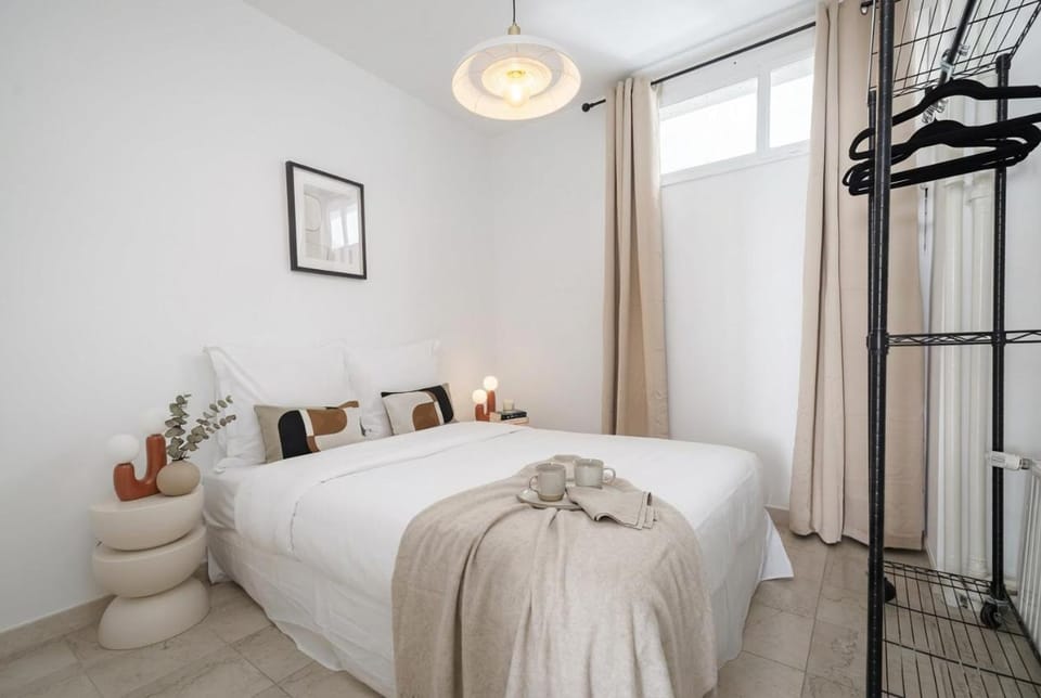 FurtiveStay - Champs Elysées - Marceau Apartment in Paris