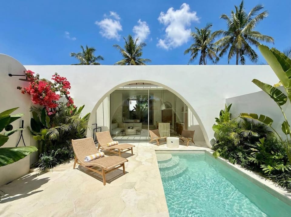 Property building, Natural landscape, Garden view, Pool view, Swimming pool, sunbed