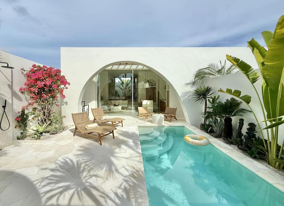 Natural landscape, Garden view, Pool view, Swimming pool, sunbed
